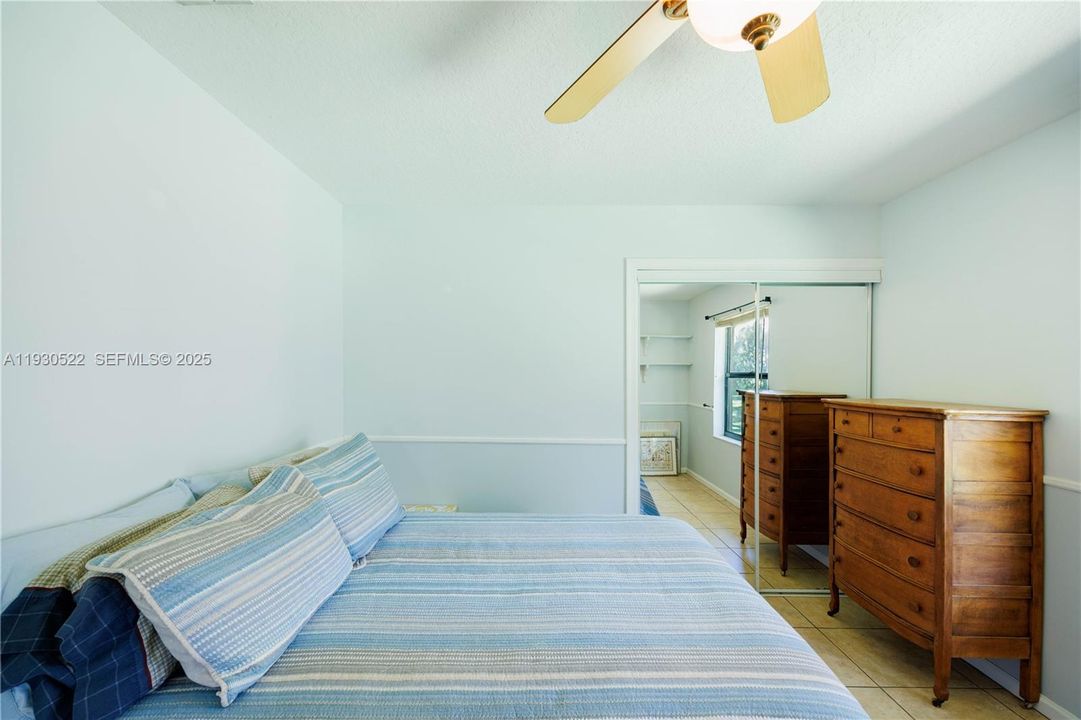 En Venta: $585,000 (3 camas, 2 baños, 1556 Pies cuadrados)