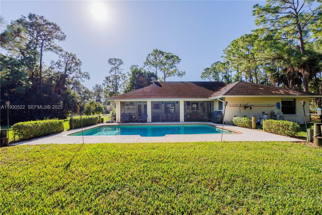 En Venta: $585,000 (3 camas, 2 baños, 1556 Pies cuadrados)