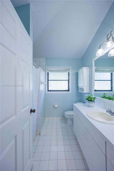 En Venta: $585,000 (3 camas, 2 baños, 1556 Pies cuadrados)