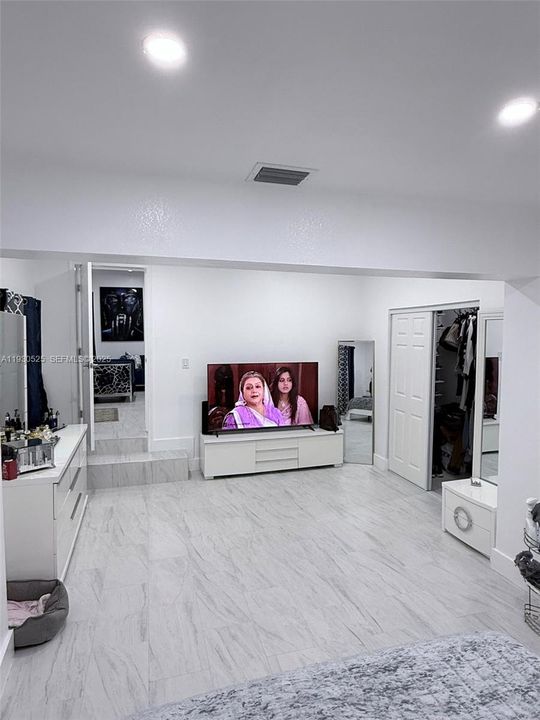 На продажу: $790,000 (5 спален, 3 ванн, 1606 Квадратных фут)