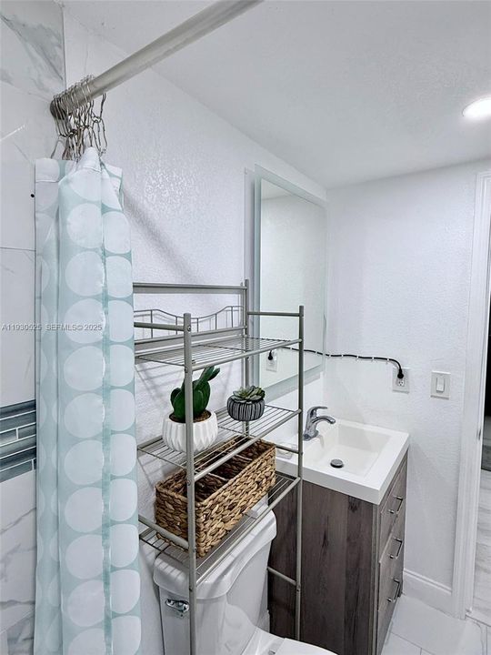 На продажу: $790,000 (5 спален, 3 ванн, 1606 Квадратных фут)