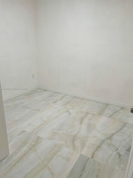 На продажу: $790,000 (5 спален, 3 ванн, 1606 Квадратных фут)