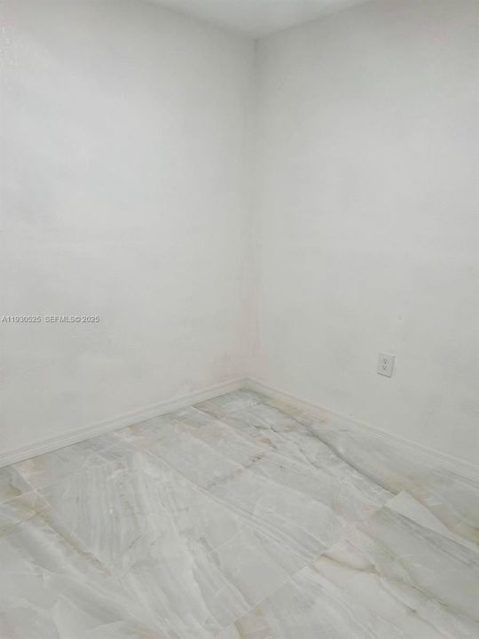 На продажу: $790,000 (5 спален, 3 ванн, 1606 Квадратных фут)