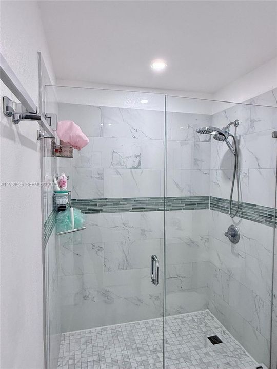 На продажу: $790,000 (5 спален, 3 ванн, 1606 Квадратных фут)