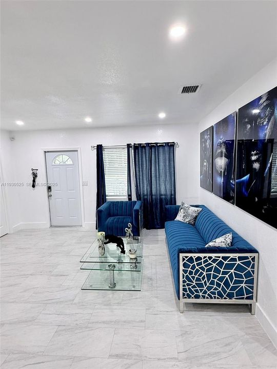 На продажу: $790,000 (5 спален, 3 ванн, 1606 Квадратных фут)