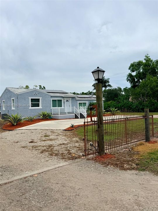 На продажу: $790,000 (5 спален, 3 ванн, 1606 Квадратных фут)