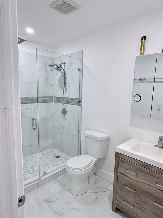 На продажу: $790,000 (5 спален, 3 ванн, 1606 Квадратных фут)