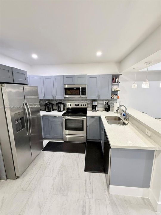 На продажу: $790,000 (5 спален, 3 ванн, 1606 Квадратных фут)