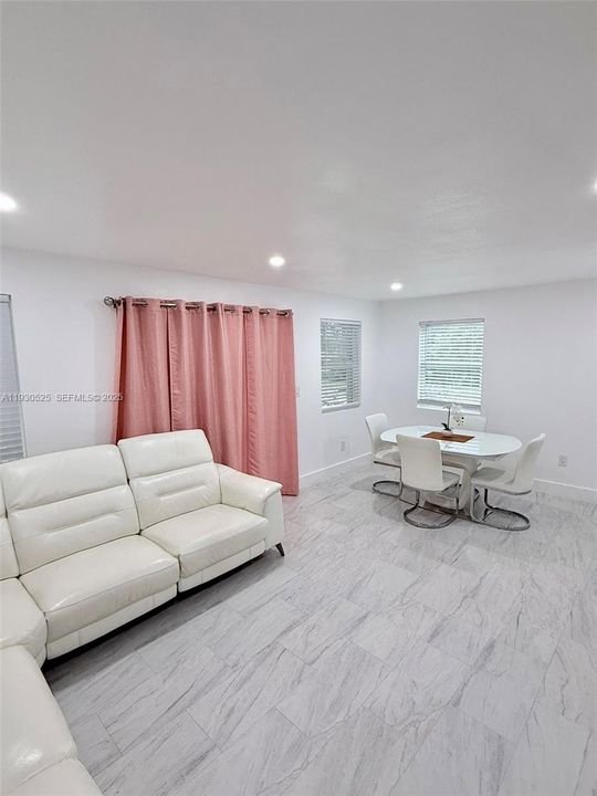 На продажу: $790,000 (5 спален, 3 ванн, 1606 Квадратных фут)