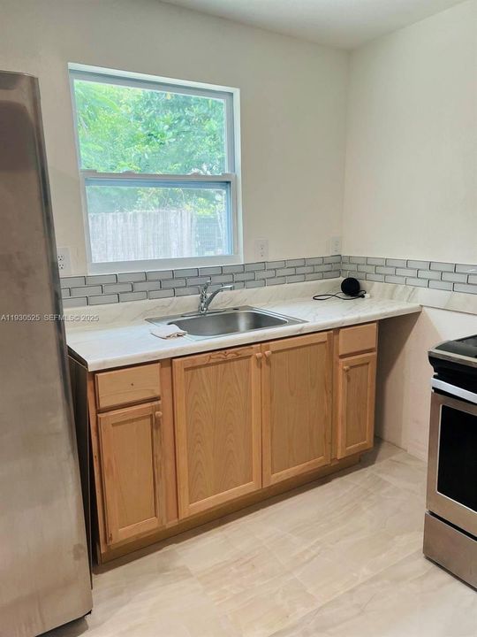 На продажу: $790,000 (5 спален, 3 ванн, 1606 Квадратных фут)