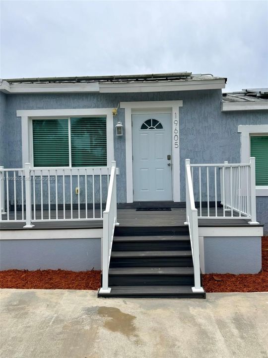 На продажу: $790,000 (5 спален, 3 ванн, 1606 Квадратных фут)