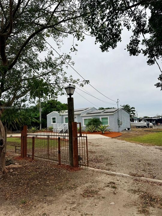 На продажу: $790,000 (5 спален, 3 ванн, 1606 Квадратных фут)