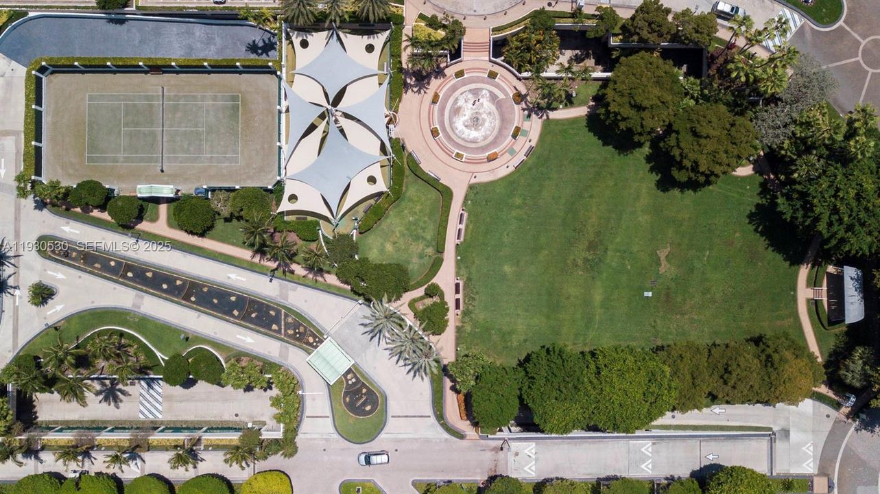 For Rent: $4,850 (1 beds, 1 baths, 780 Square Feet)