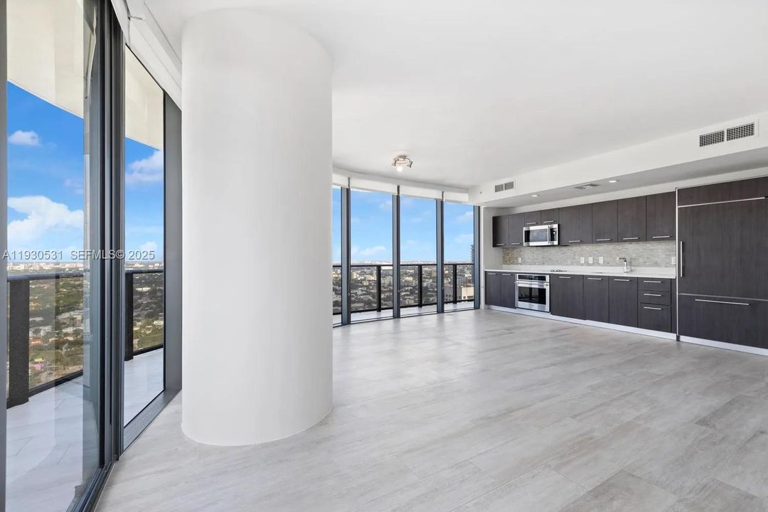 For Rent: $5,250 (2 beds, 2 baths, 1053 Square Feet)