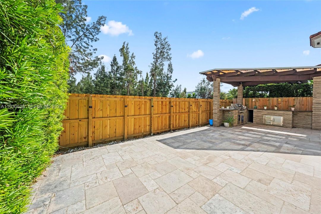 For Rent: $7,000 (4 beds, 4 baths, 2878 Square Feet)