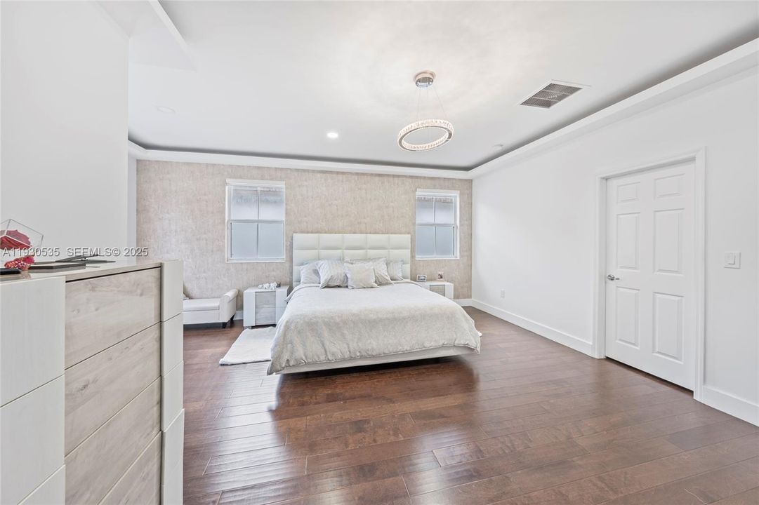 For Rent: $7,000 (4 beds, 4 baths, 2878 Square Feet)