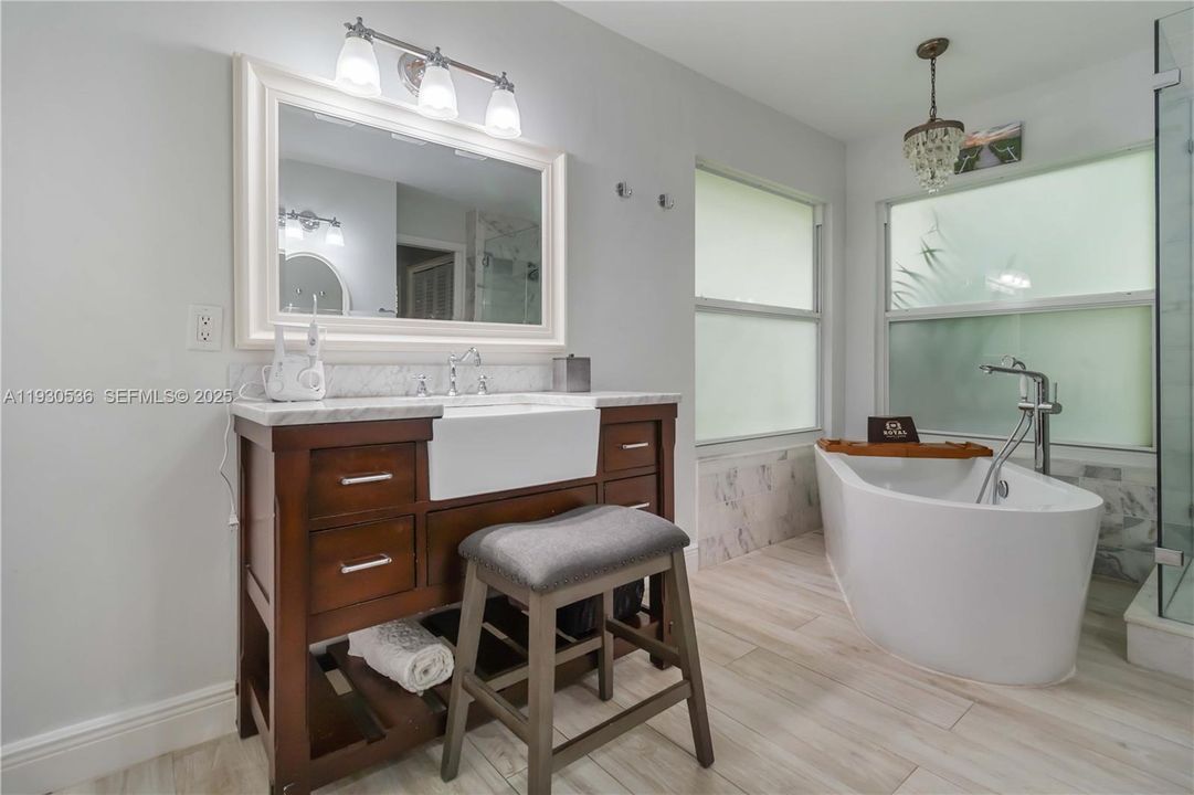 待售: $1,150,000 (4 贝兹, 2 浴室, 2279 平方英尺)