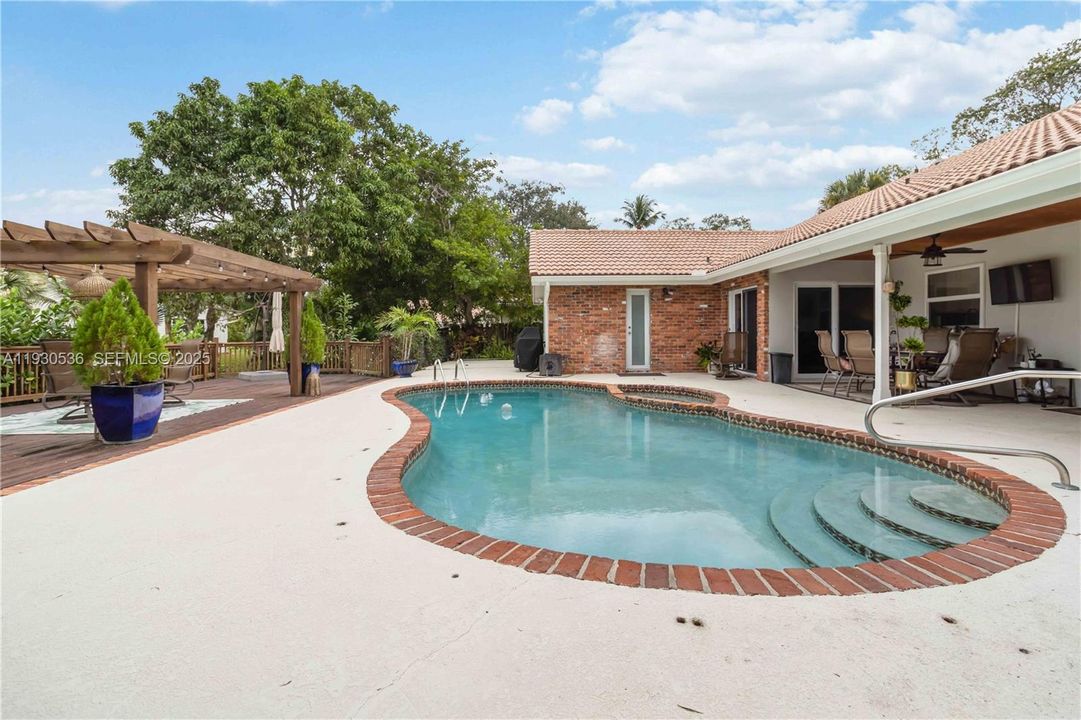 待售: $1,150,000 (4 贝兹, 2 浴室, 2279 平方英尺)