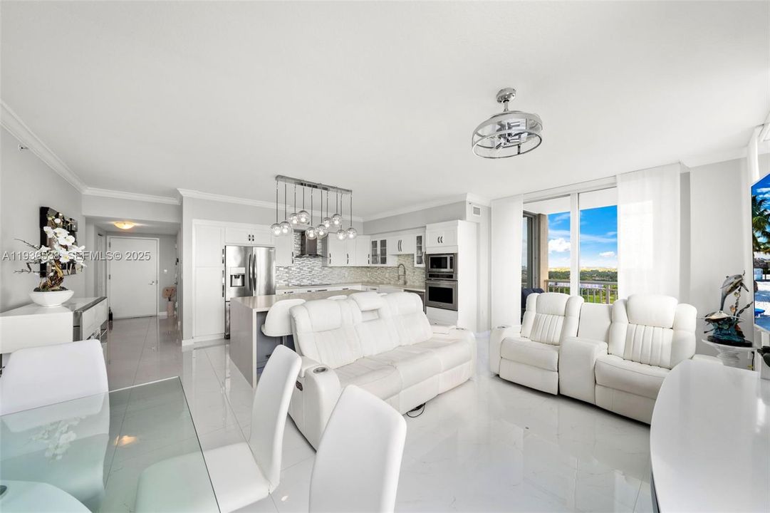 На продажу: $669,000 (3 спален, 2 ванн, 1597 Квадратных фут)