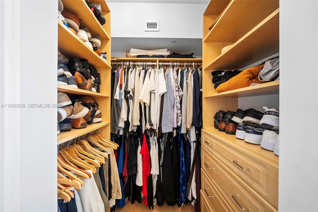 На продажу: $669,000 (3 спален, 2 ванн, 1597 Квадратных фут)