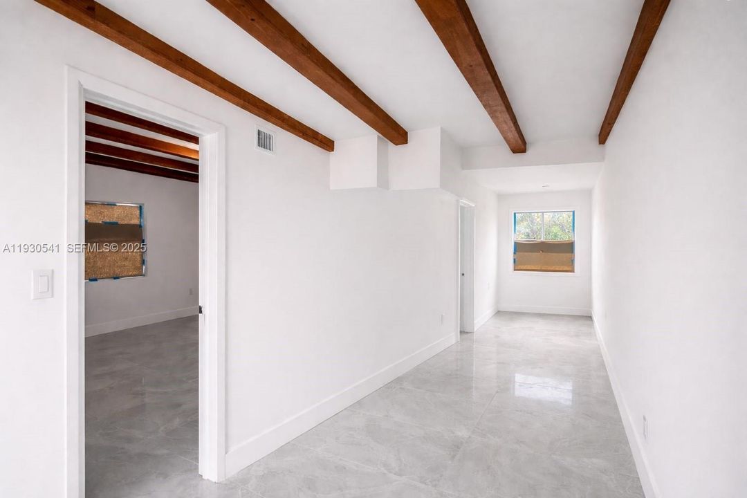 待售: $390,000 (3 贝兹, 2 浴室, 968 平方英尺)