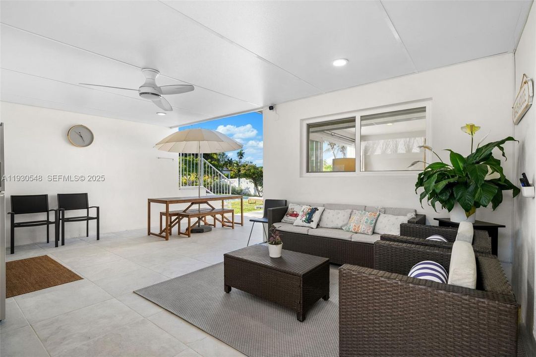FABULOUS OUTDOOR COVERED GRILL AREA