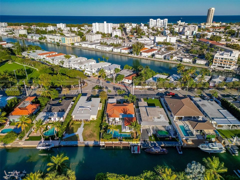 For Sale: $2,990,000 (4 beds, 3 baths, 1978 Square Feet)