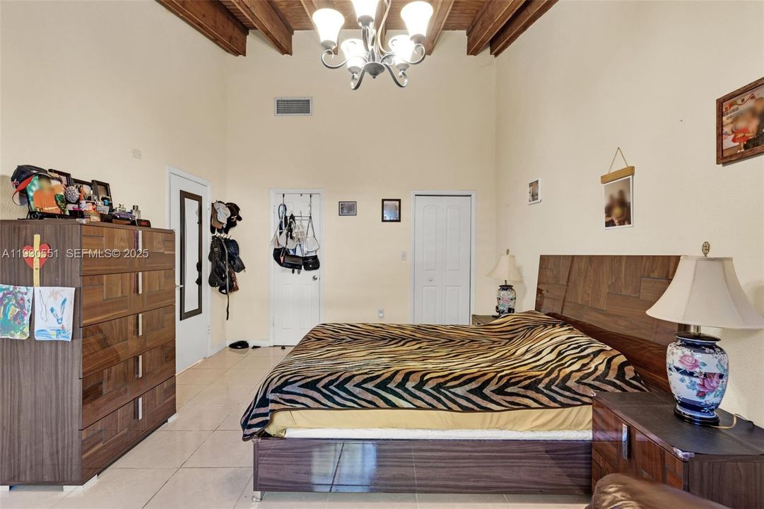 En Venta: $440,000 (2 camas, 2 baños, 1196 Pies cuadrados)