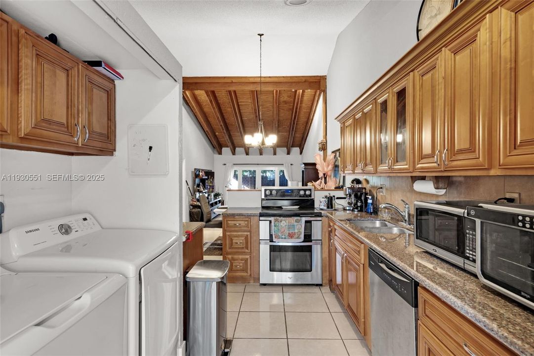 En Venta: $440,000 (2 camas, 2 baños, 1196 Pies cuadrados)