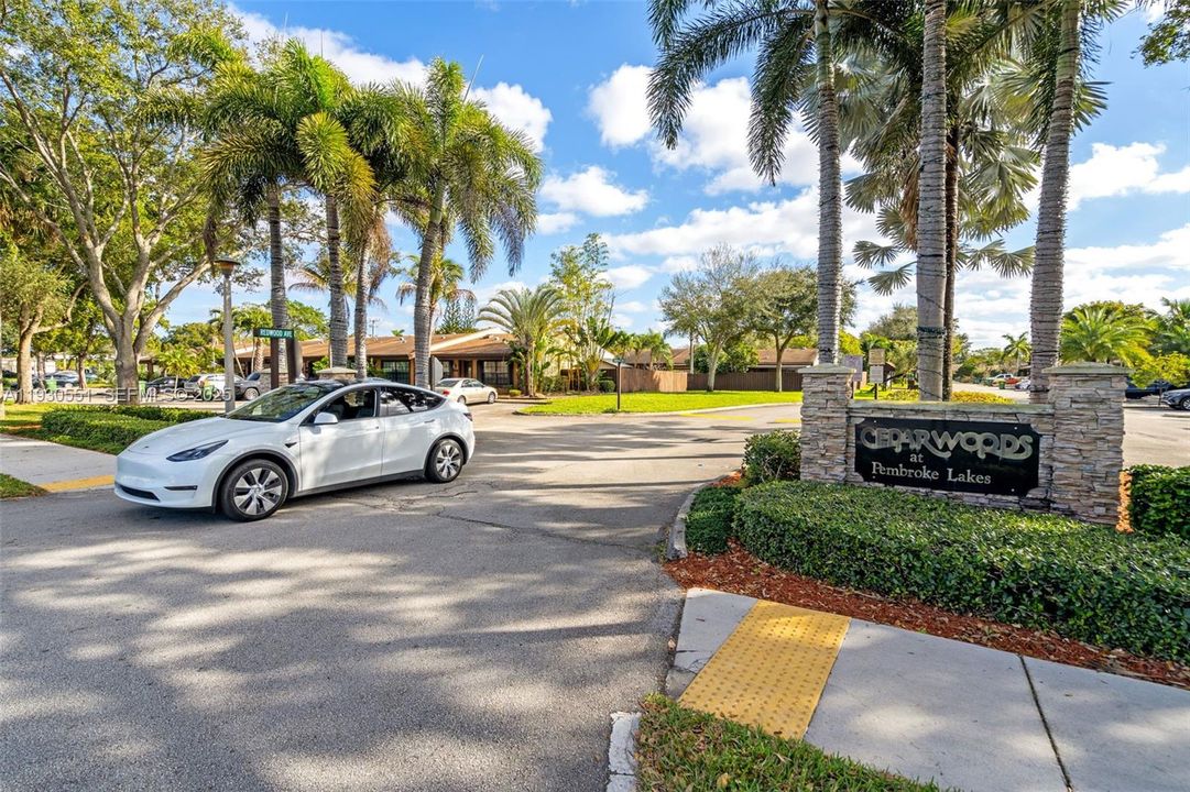 En Venta: $440,000 (2 camas, 2 baños, 1196 Pies cuadrados)