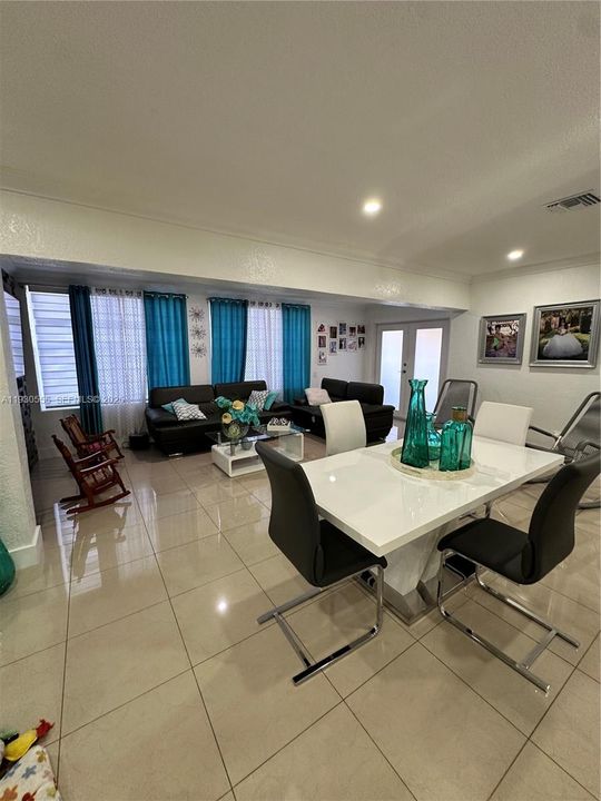 En Renta: $4,000 (3 camas, 2 baños, 1649 Pies cuadrados)