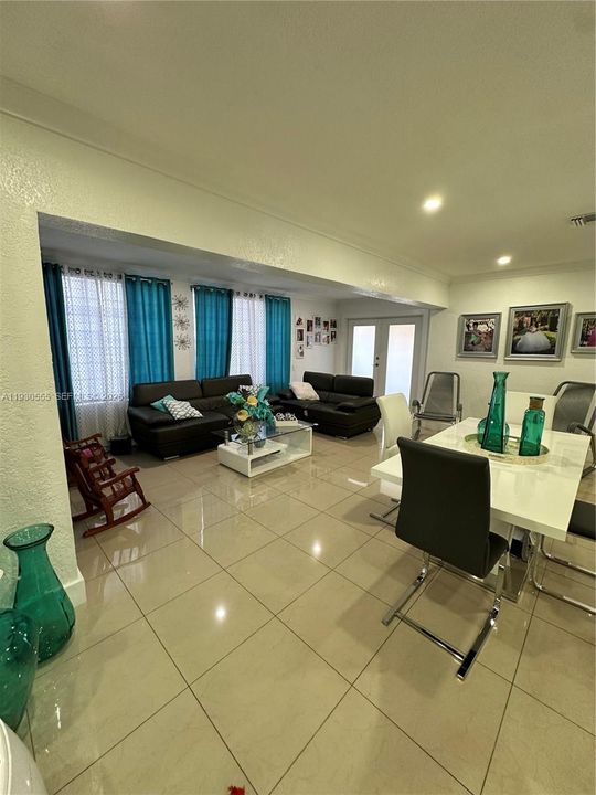 En Renta: $4,000 (3 camas, 2 baños, 1649 Pies cuadrados)