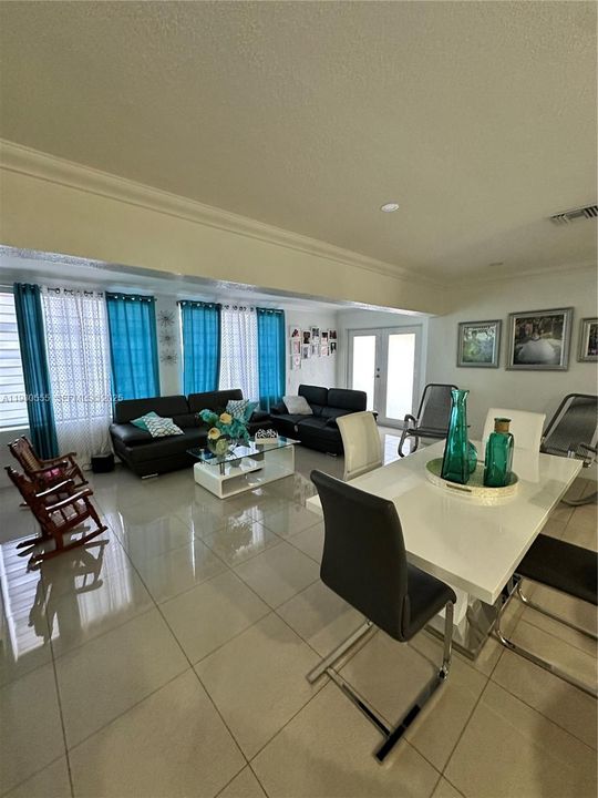 En Renta: $4,000 (3 camas, 2 baños, 1649 Pies cuadrados)