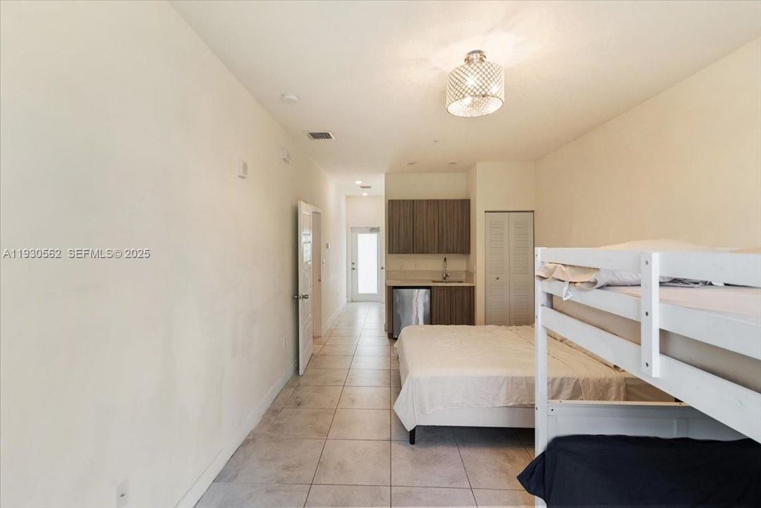 For Sale: $530,000 (2 beds, 2 baths, 1129 Square Feet)