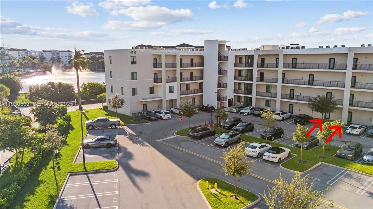 For Sale: $530,000 (2 beds, 2 baths, 1129 Square Feet)