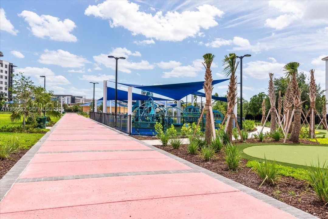 For Sale: $530,000 (2 beds, 2 baths, 1129 Square Feet)