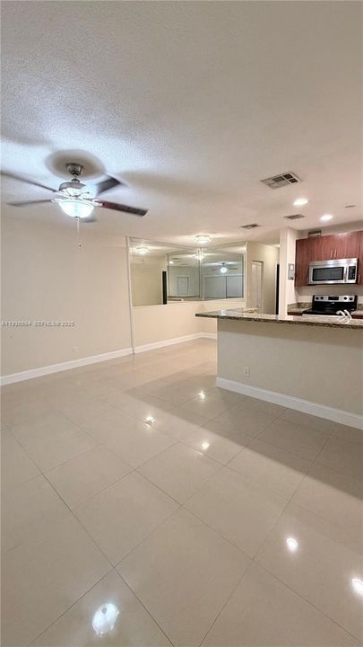 For Rent: $2,500 (2 beds, 1 baths, 1554 Square Feet)