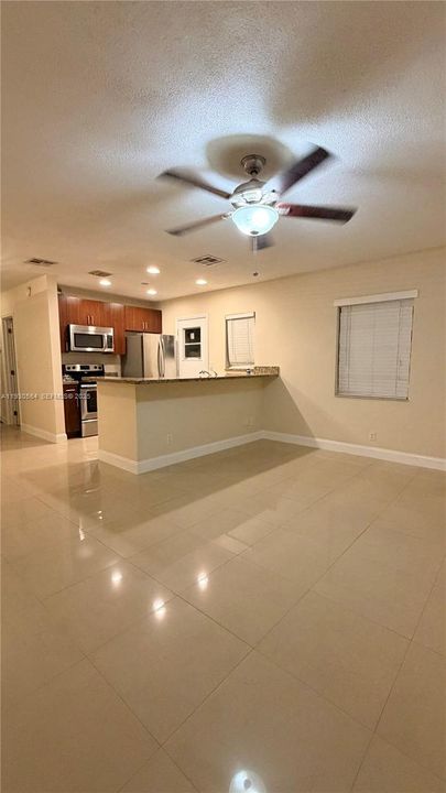 For Rent: $2,500 (2 beds, 1 baths, 1554 Square Feet)