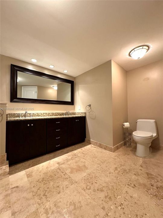 待售: $1,150,000 (2 贝兹, 2 浴室, 1880 平方英尺)