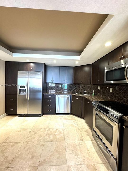 待售: $1,150,000 (2 贝兹, 2 浴室, 1880 平方英尺)