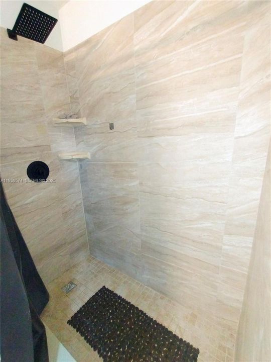 待售: $440,000 (4 贝兹, 2 浴室, 2282 平方英尺)