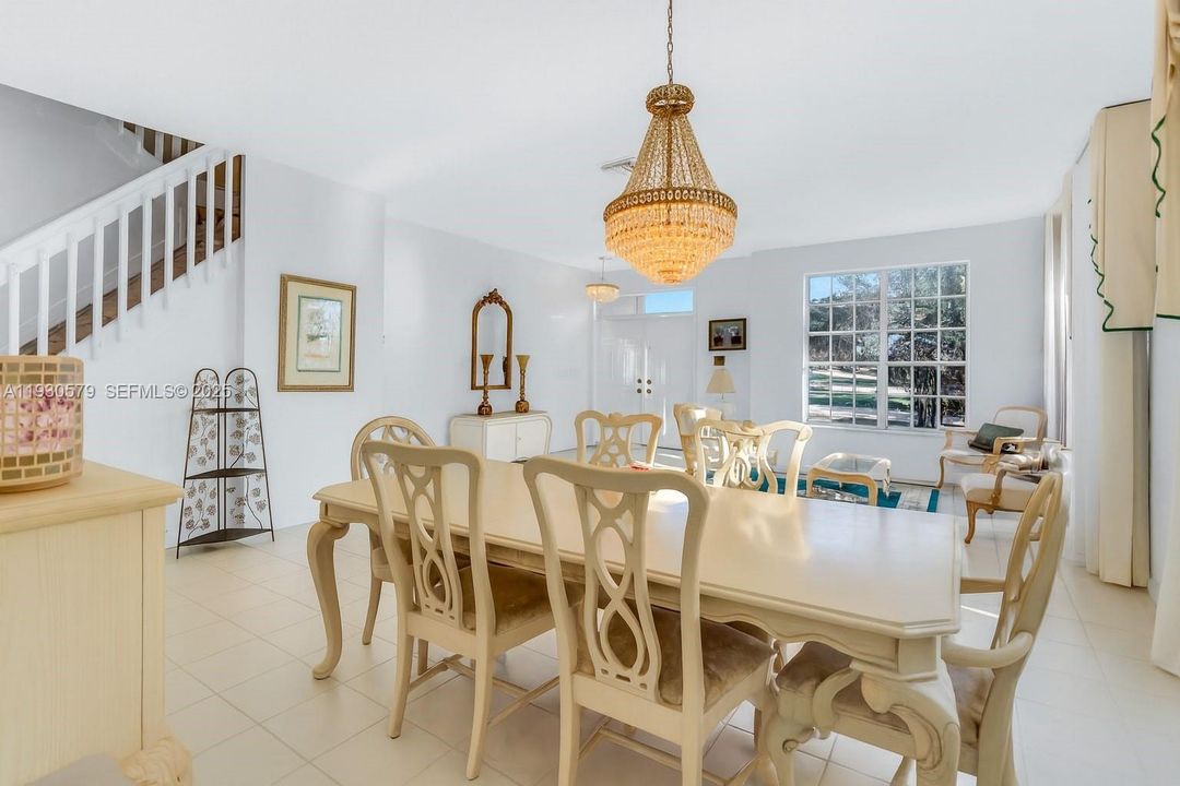 For Sale: $975,000 (4 beds, 3 baths, 2846 Square Feet)