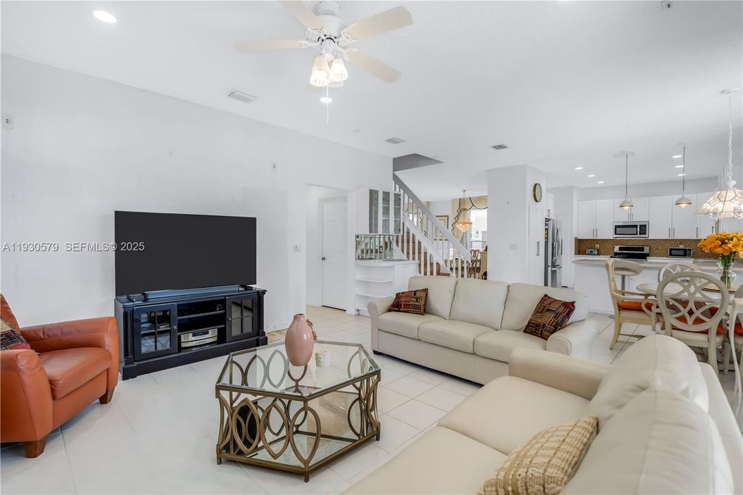 For Sale: $975,000 (4 beds, 3 baths, 2846 Square Feet)