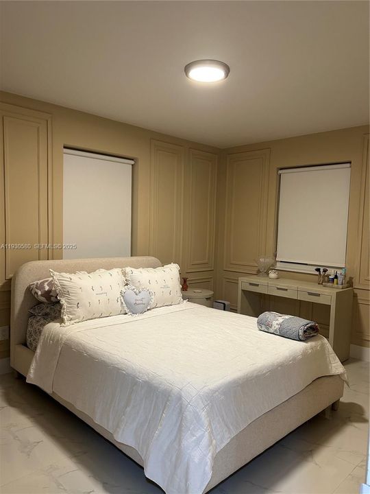 For Sale: $729,000 (3 beds, 1 baths, 1047 Square Feet)