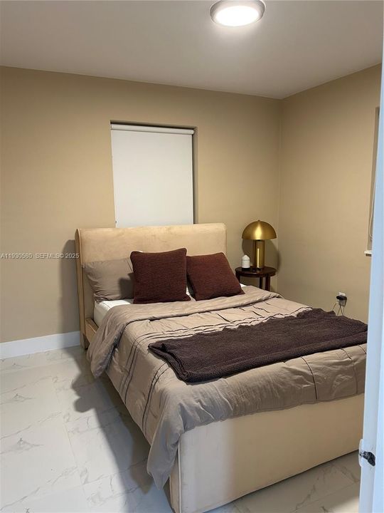 For Sale: $729,000 (3 beds, 1 baths, 1047 Square Feet)