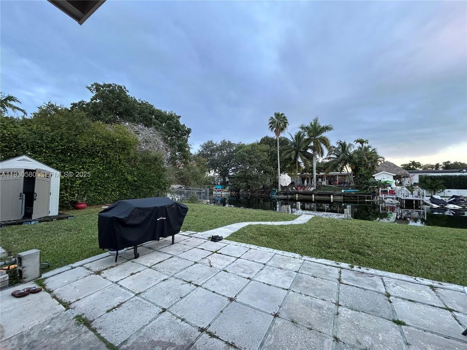 For Sale: $729,000 (3 beds, 1 baths, 1047 Square Feet)