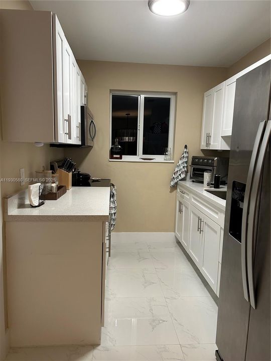 For Sale: $729,000 (3 beds, 1 baths, 1047 Square Feet)