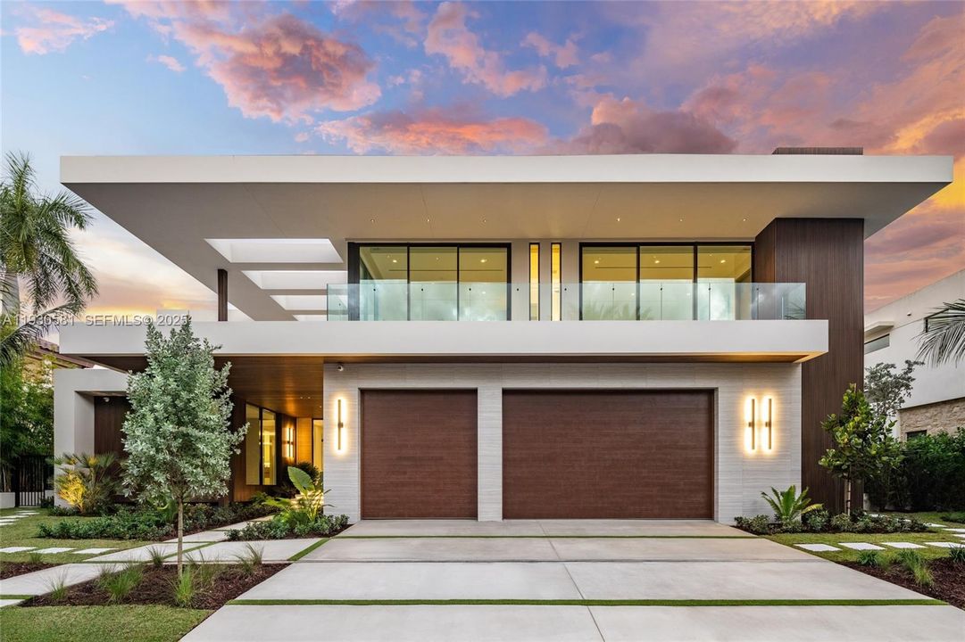 For Sale: $12,950,000 (7 beds, 7 baths, 7050 Square Feet)