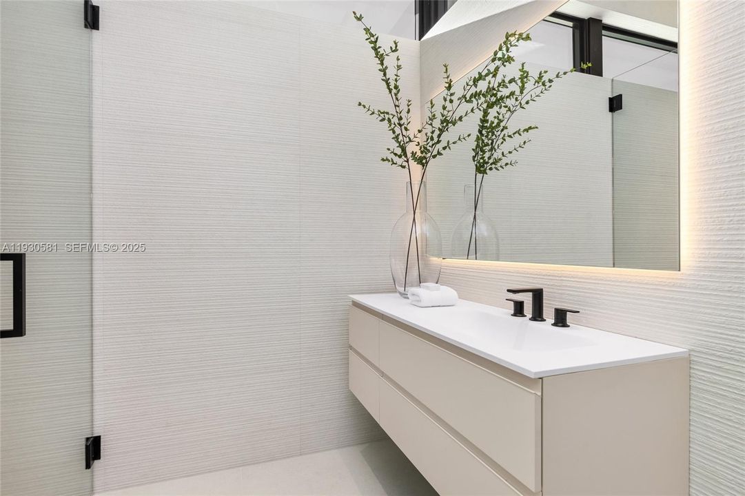 For Sale: $12,950,000 (7 beds, 7 baths, 7050 Square Feet)