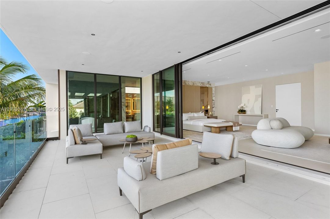 For Sale: $12,950,000 (7 beds, 7 baths, 7050 Square Feet)